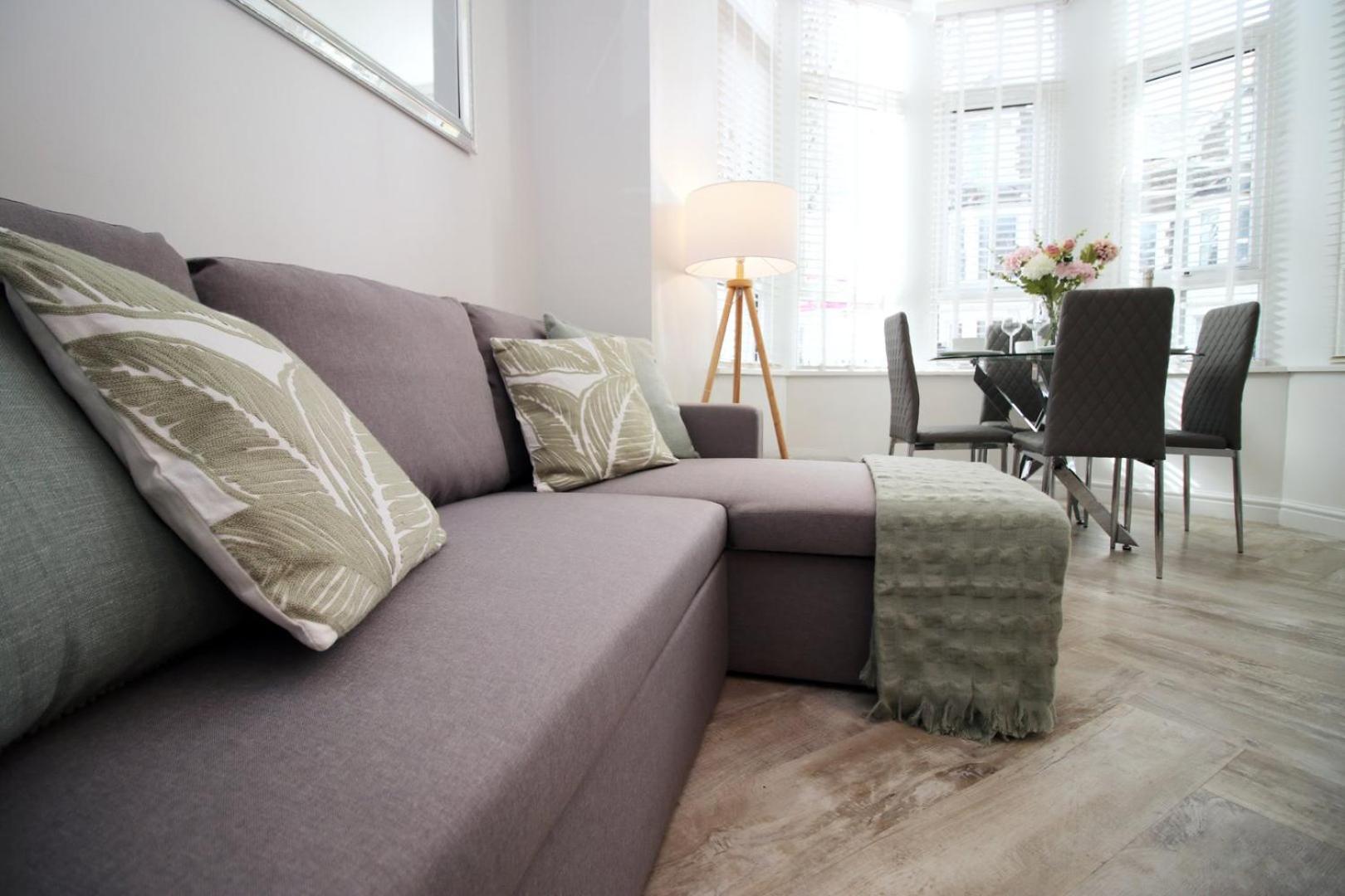 Chic 1br + Sofabed In Centre * Cardiff